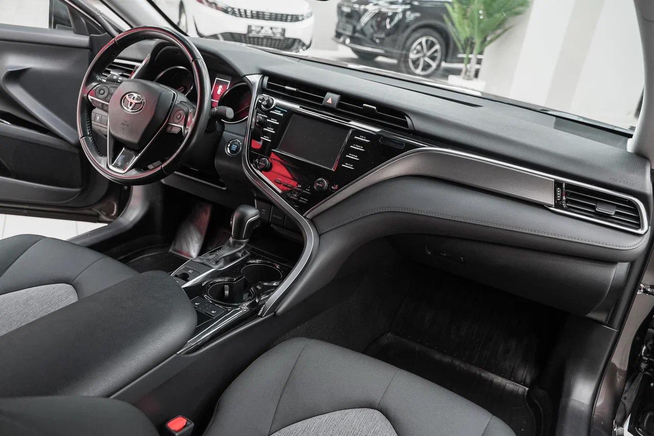 Toyota Camry 2019, серый, ДЦ Орехово
