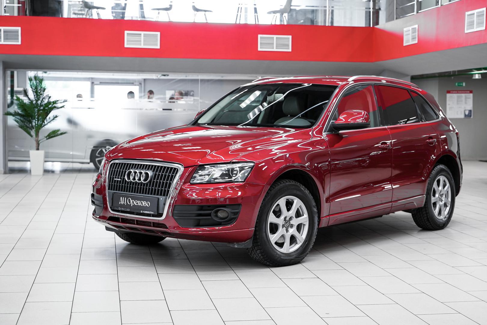Audi Q5 2010, красный, ДЦ Орехово