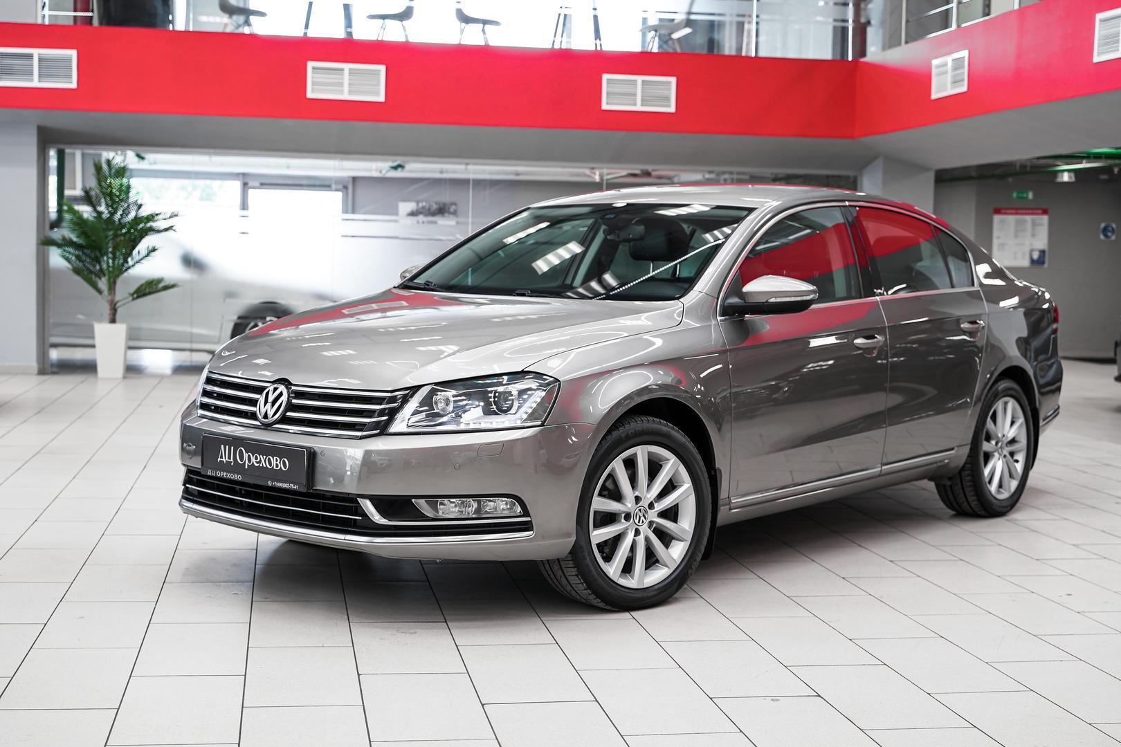 Volkswagen Passat 2014, серый, ДЦ Орехово