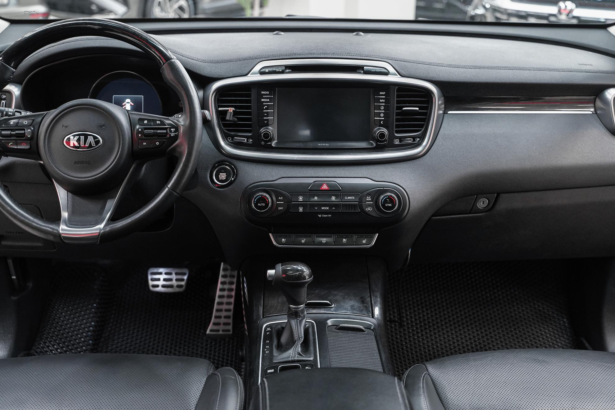 Kia Sorento 2016, серый, ДЦ Орехово
