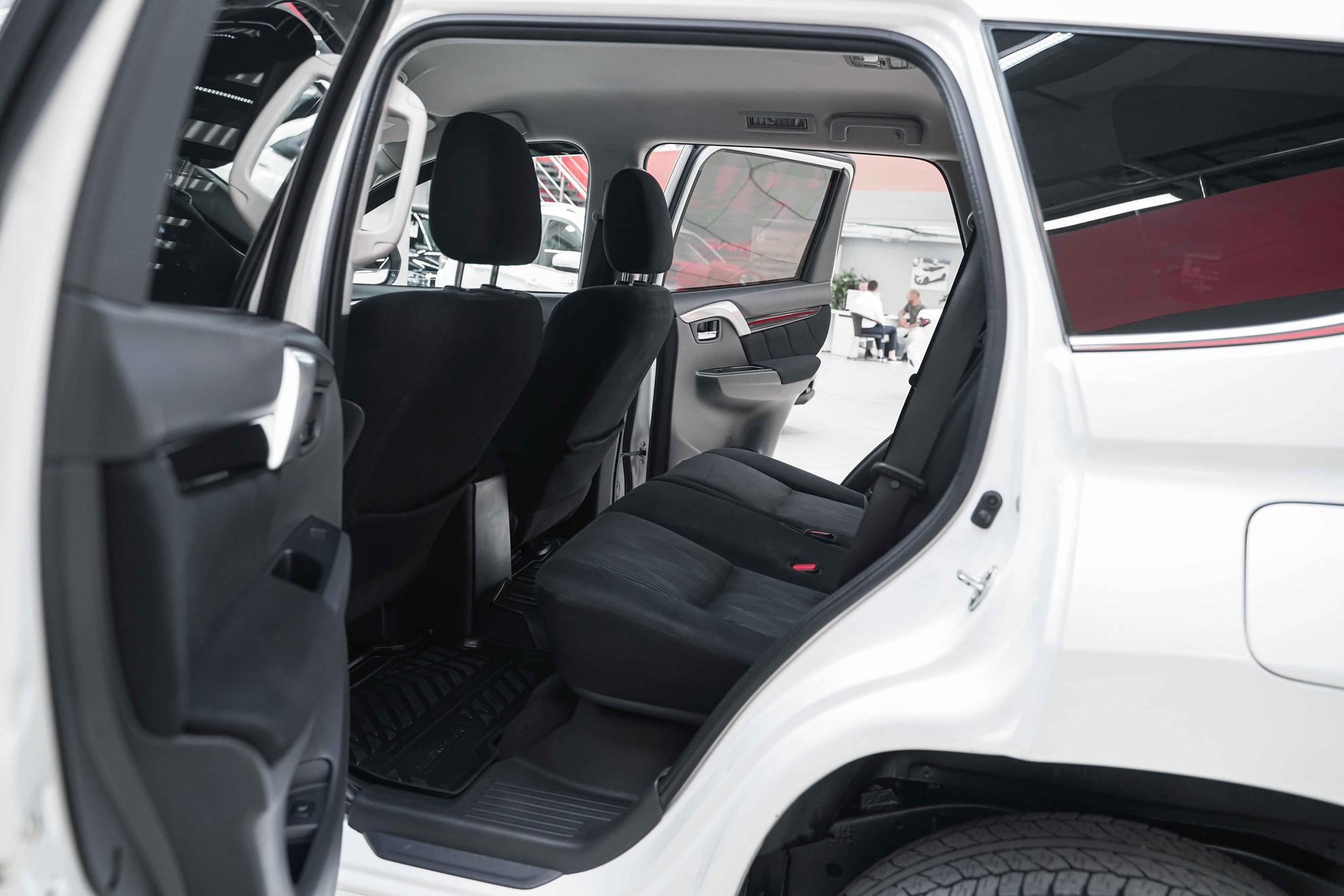 Mitsubishi Pajero Sport 2018, белый, ДЦ Орехово