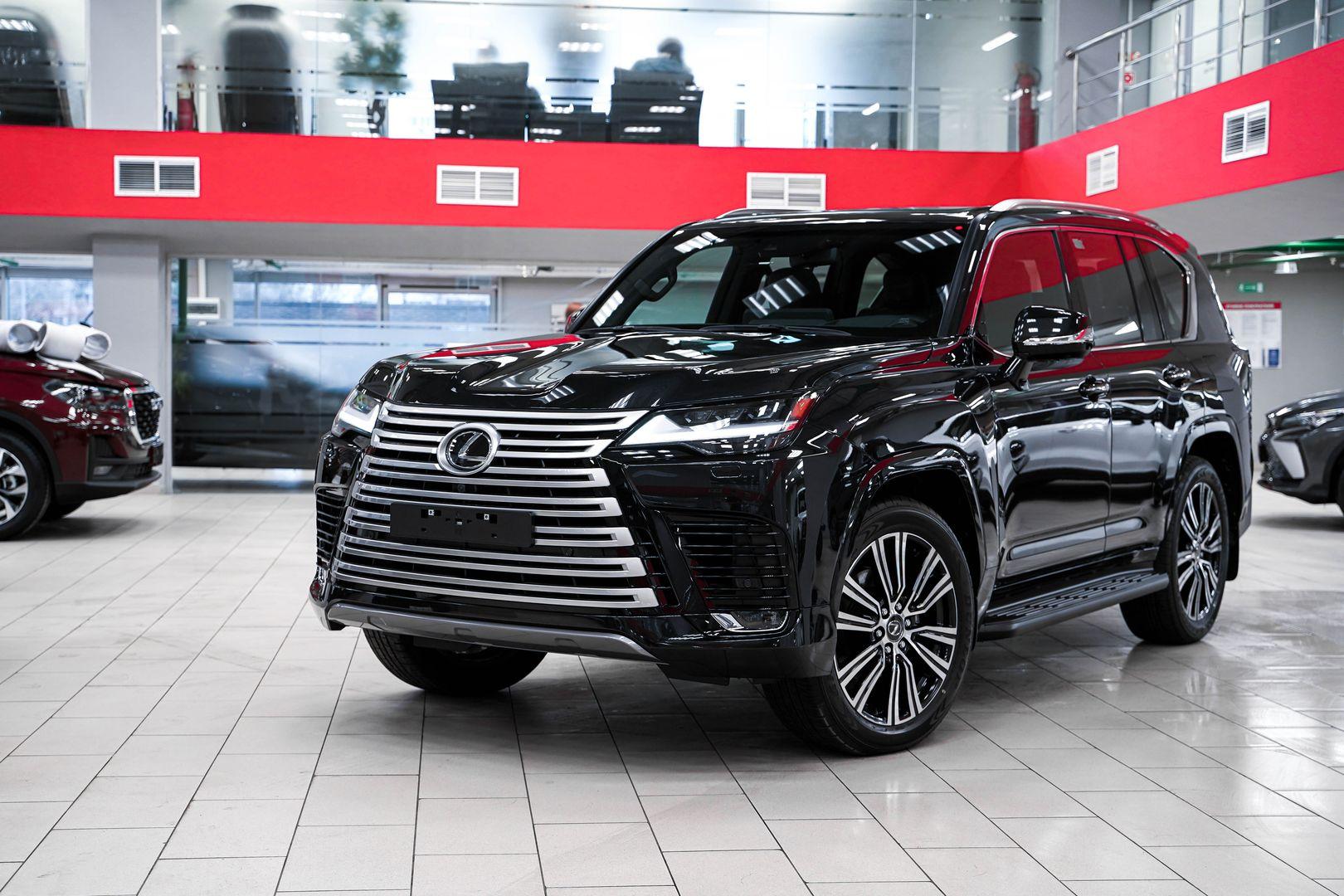 Lexus LX 2024, черный, ДЦ Орехово