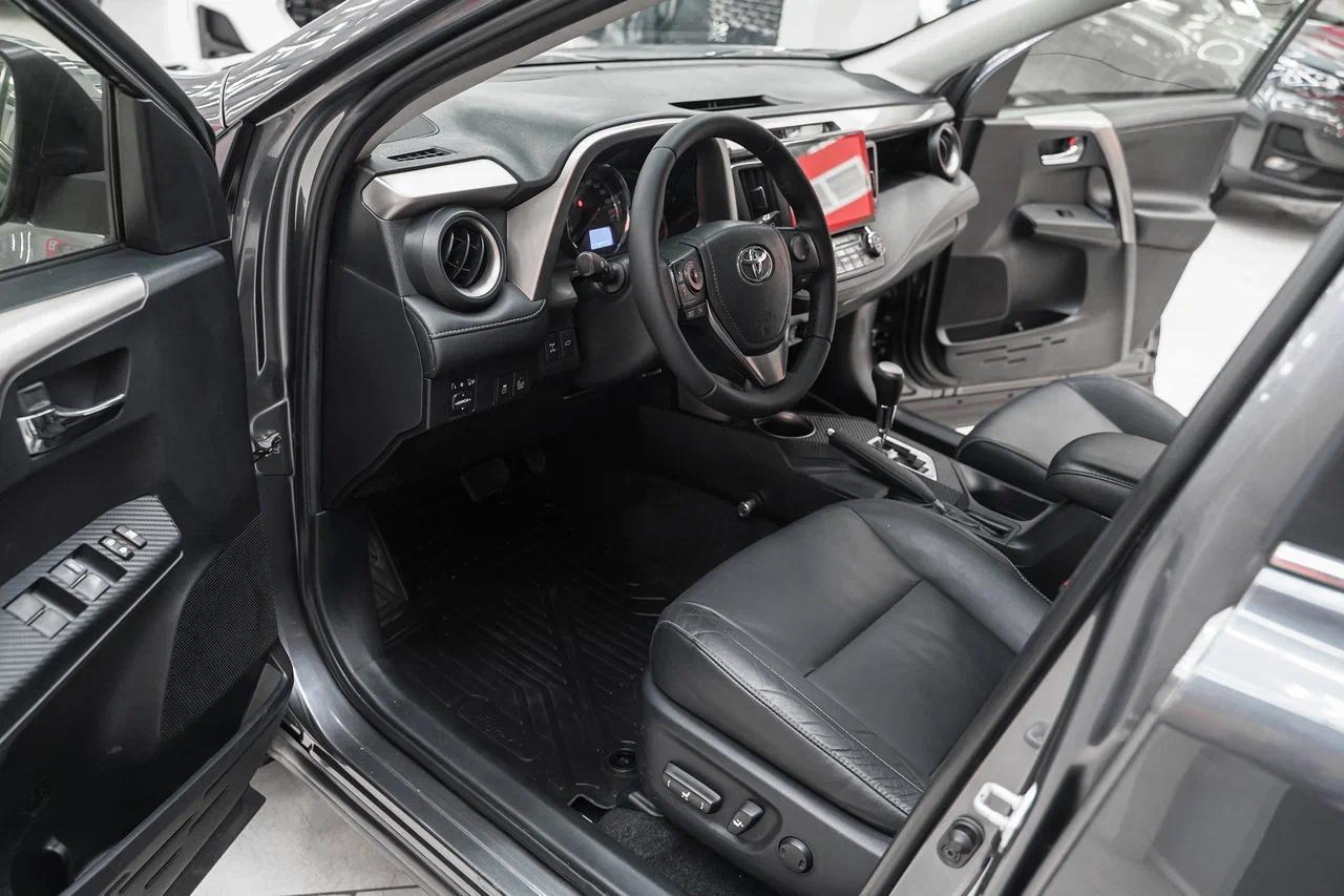 Toyota RAV4 2015, серый, ДЦ Орехово