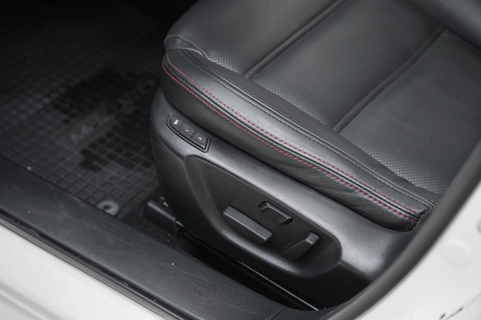 Mazda 6 2013, белый, ДЦ Орехово