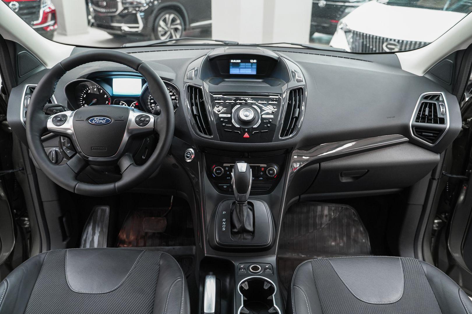 Ford Kuga 2013, зеленый, ДЦ Орехово