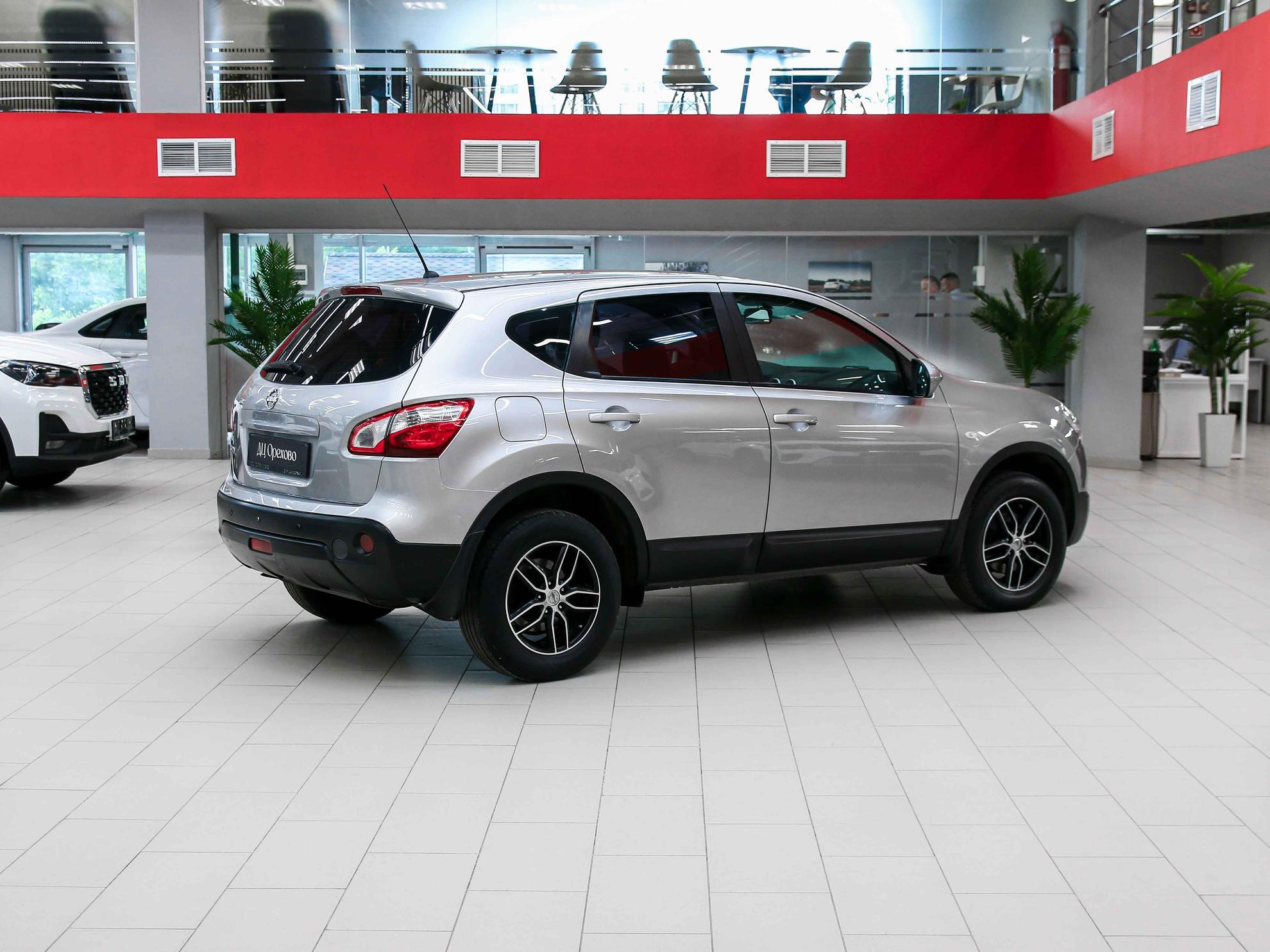 Nissan Qashqai 2011, серый, ДЦ Орехово