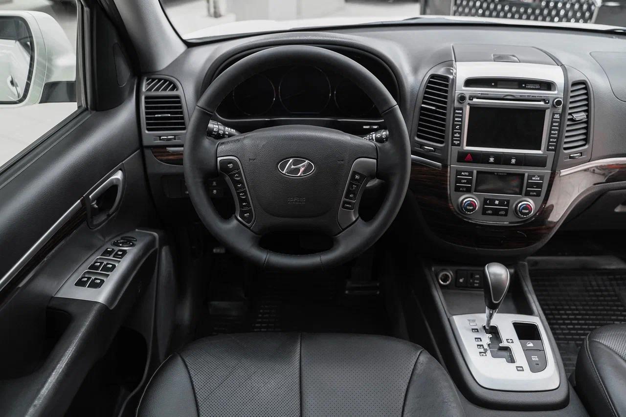 Hyundai Santa Fe 2011, белый, ДЦ Орехово