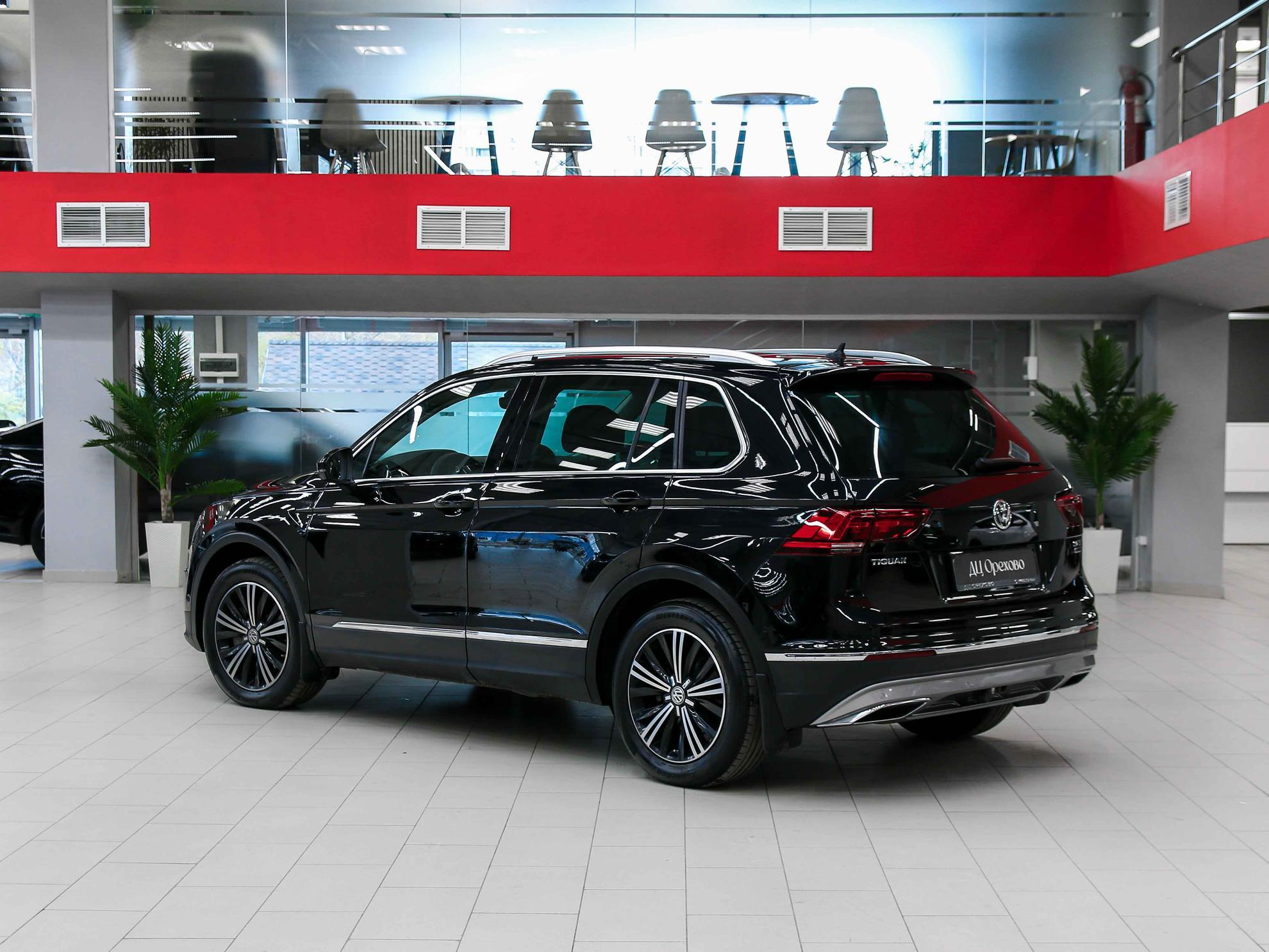Volkswagen Tiguan 2017, черный, ДЦ Орехово