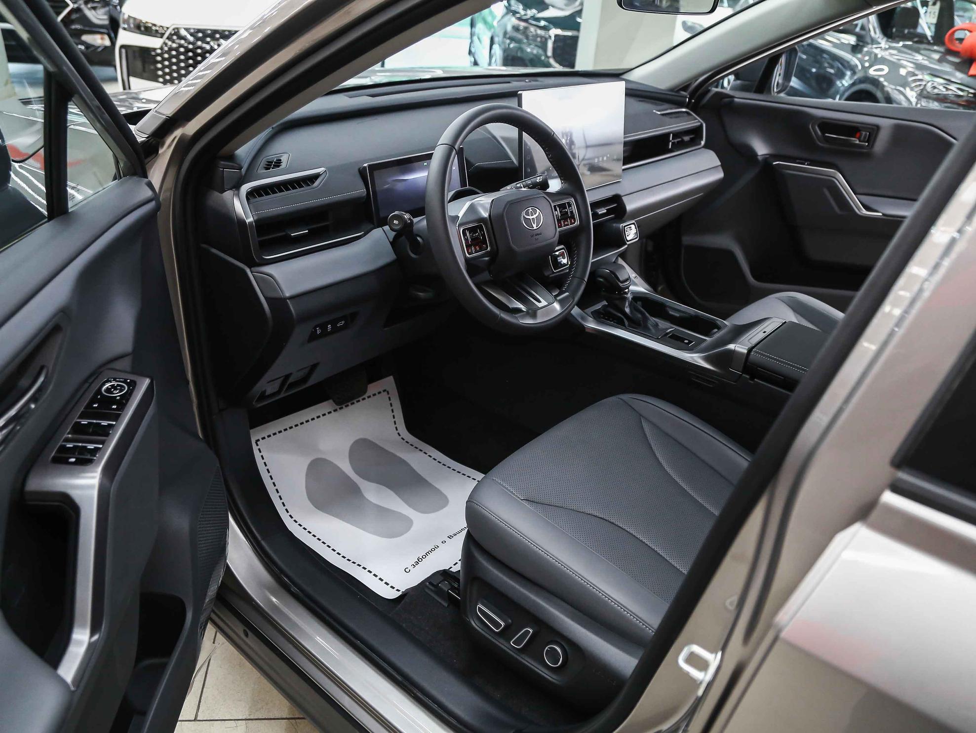 Toyota RAV4 2026, коричневый, ДЦ Орехово
