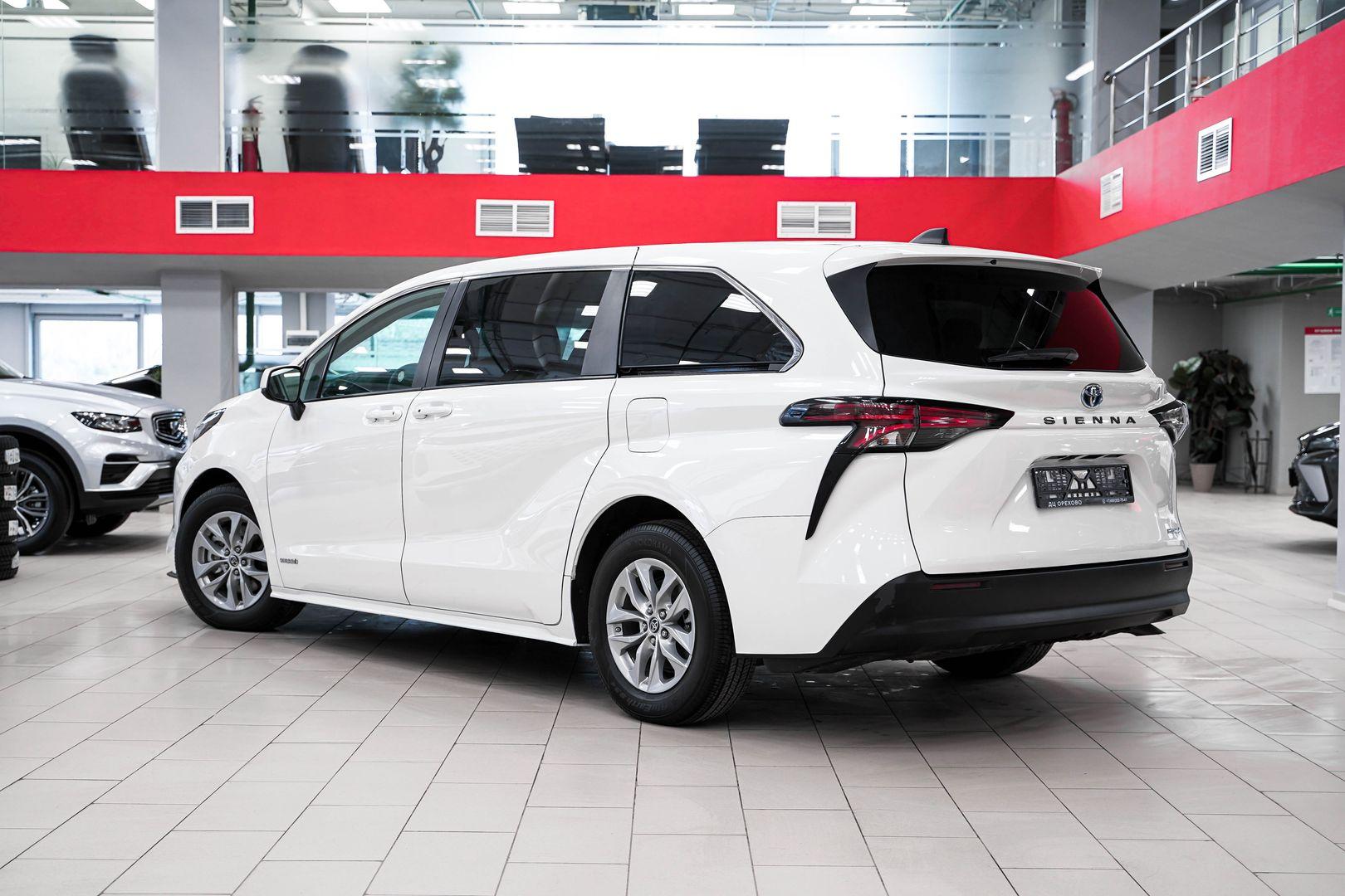 Toyota Sienna 2021, белый, ДЦ Орехово
