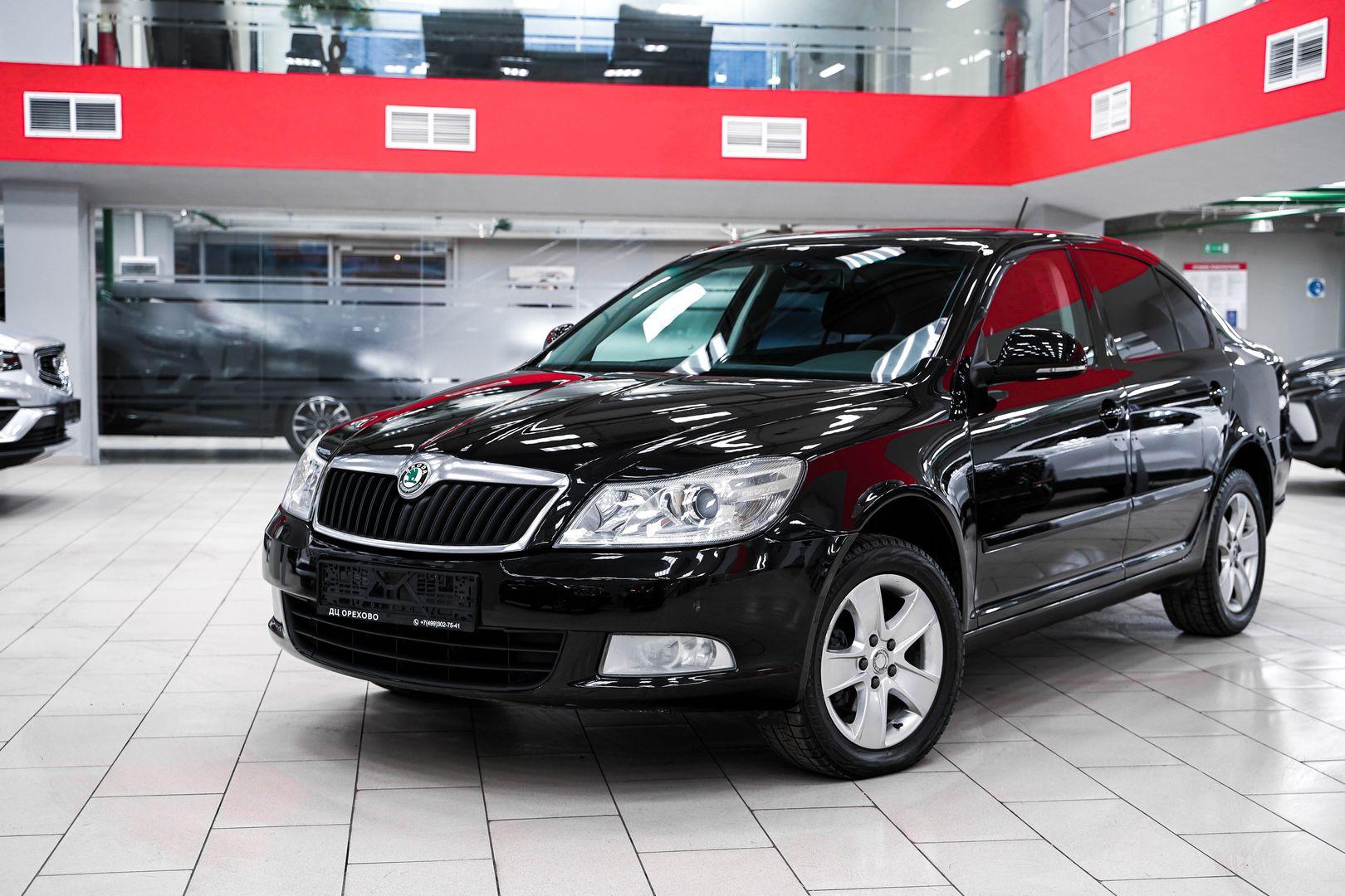 Skoda Octavia 2013, черный, ДЦ Орехово
