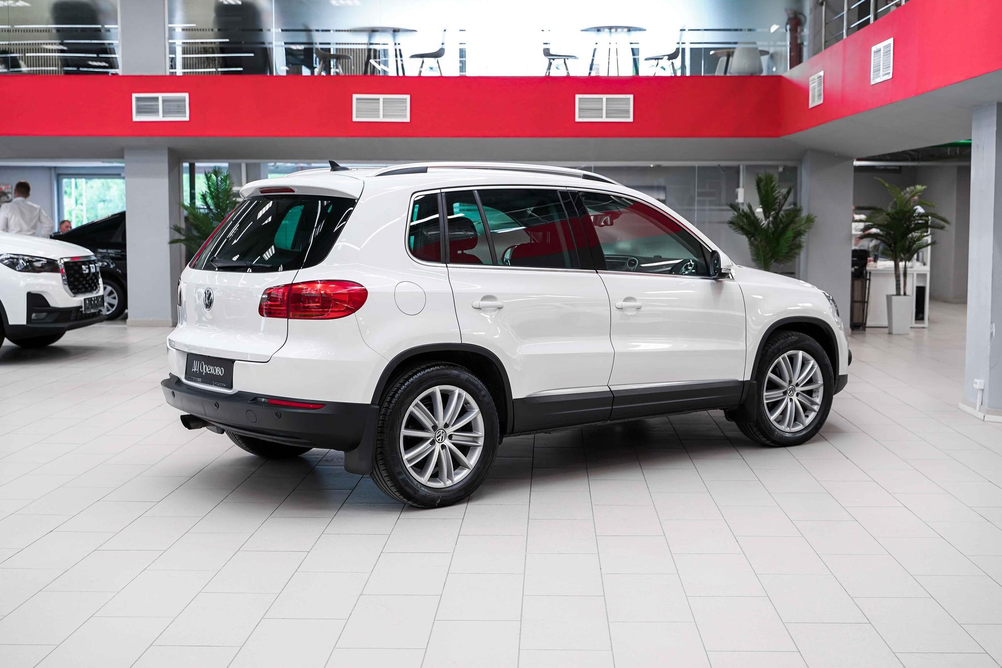 Volkswagen Tiguan 2013, белый, ДЦ Орехово
