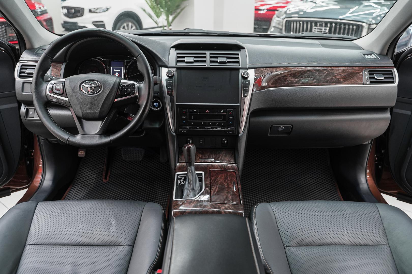 Toyota Camry 2017, коричневый, ДЦ Орехово