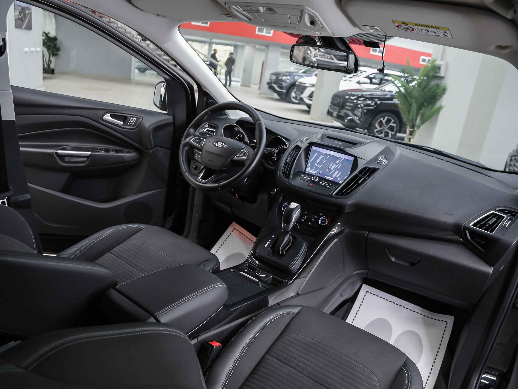 Ford Kuga 2017, черный, ДЦ Орехово