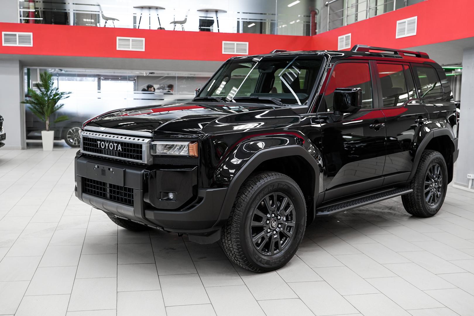 Toyota Land Cruiser Prado 2025, черный, ДЦ Орехово