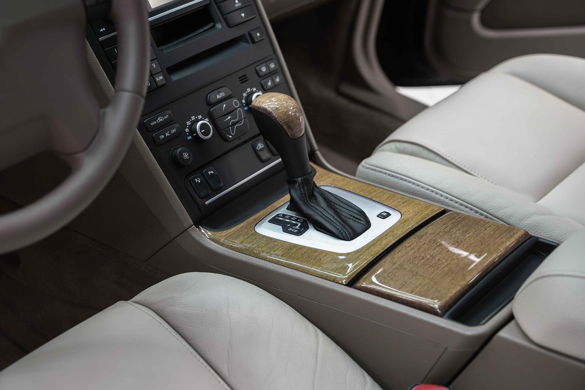 Volvo XC90 2008, черный, ДЦ Орехово