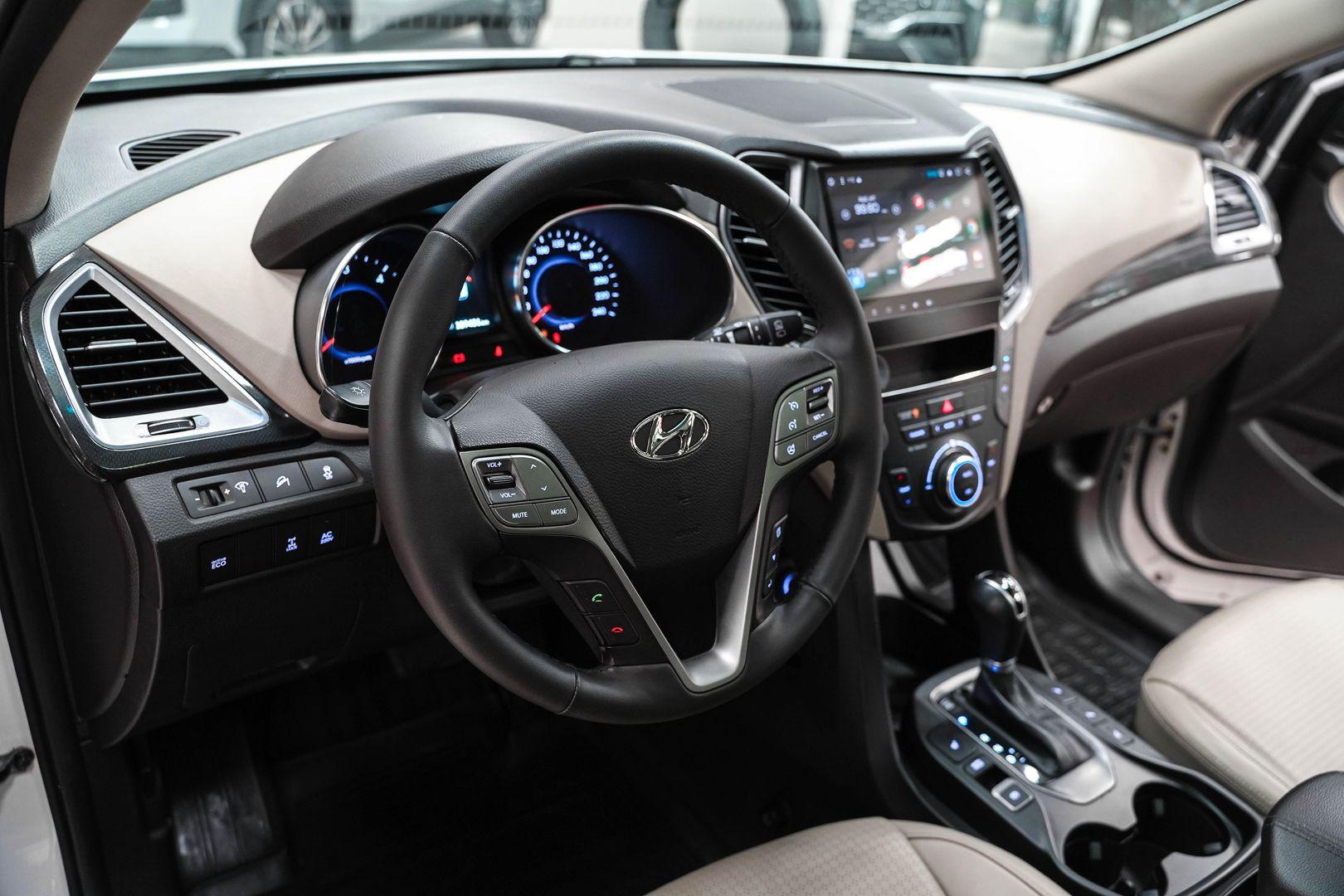 Hyundai Santa Fe 2013, белый, ДЦ Орехово