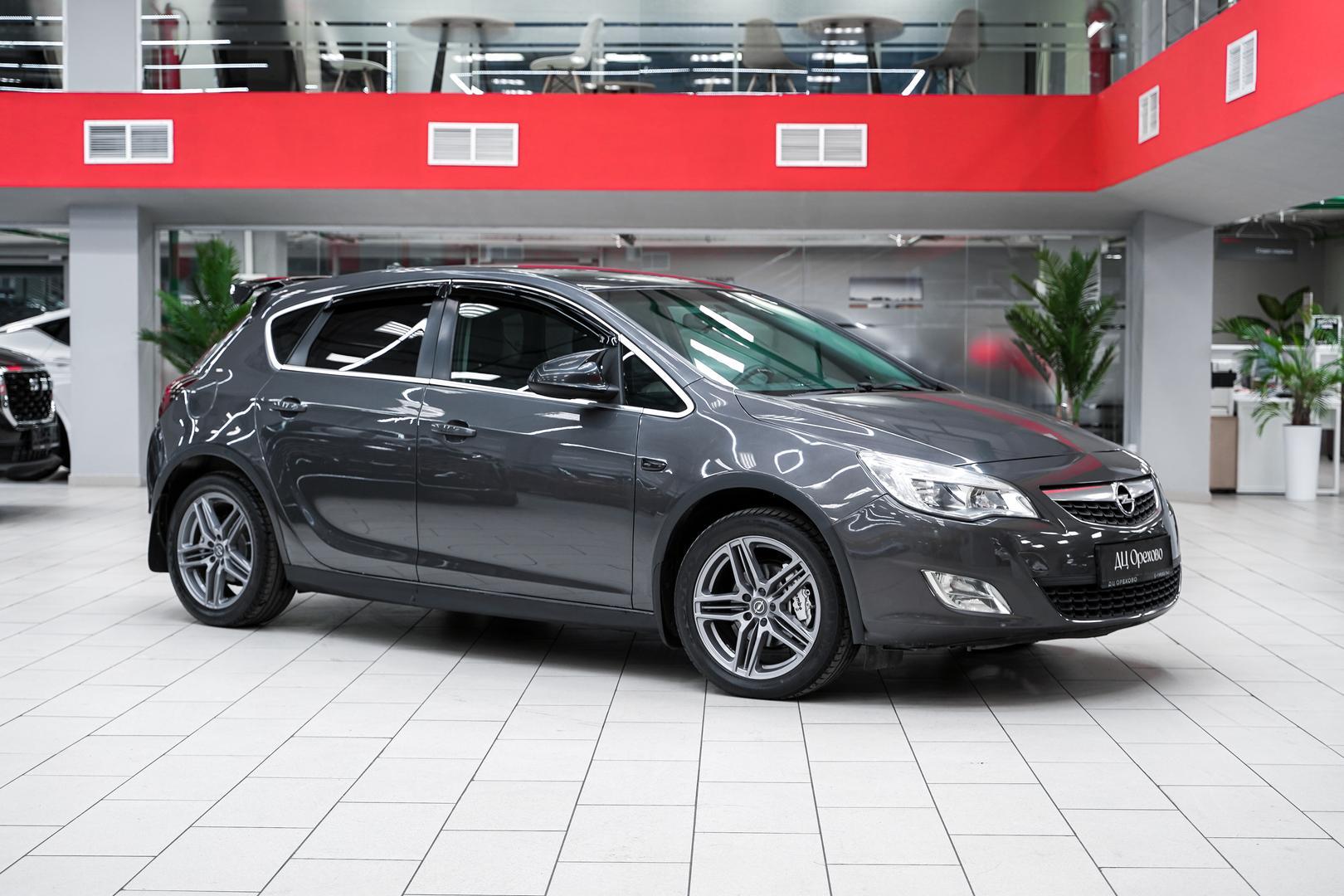 Opel Astra 2011, серый, ДЦ Орехово