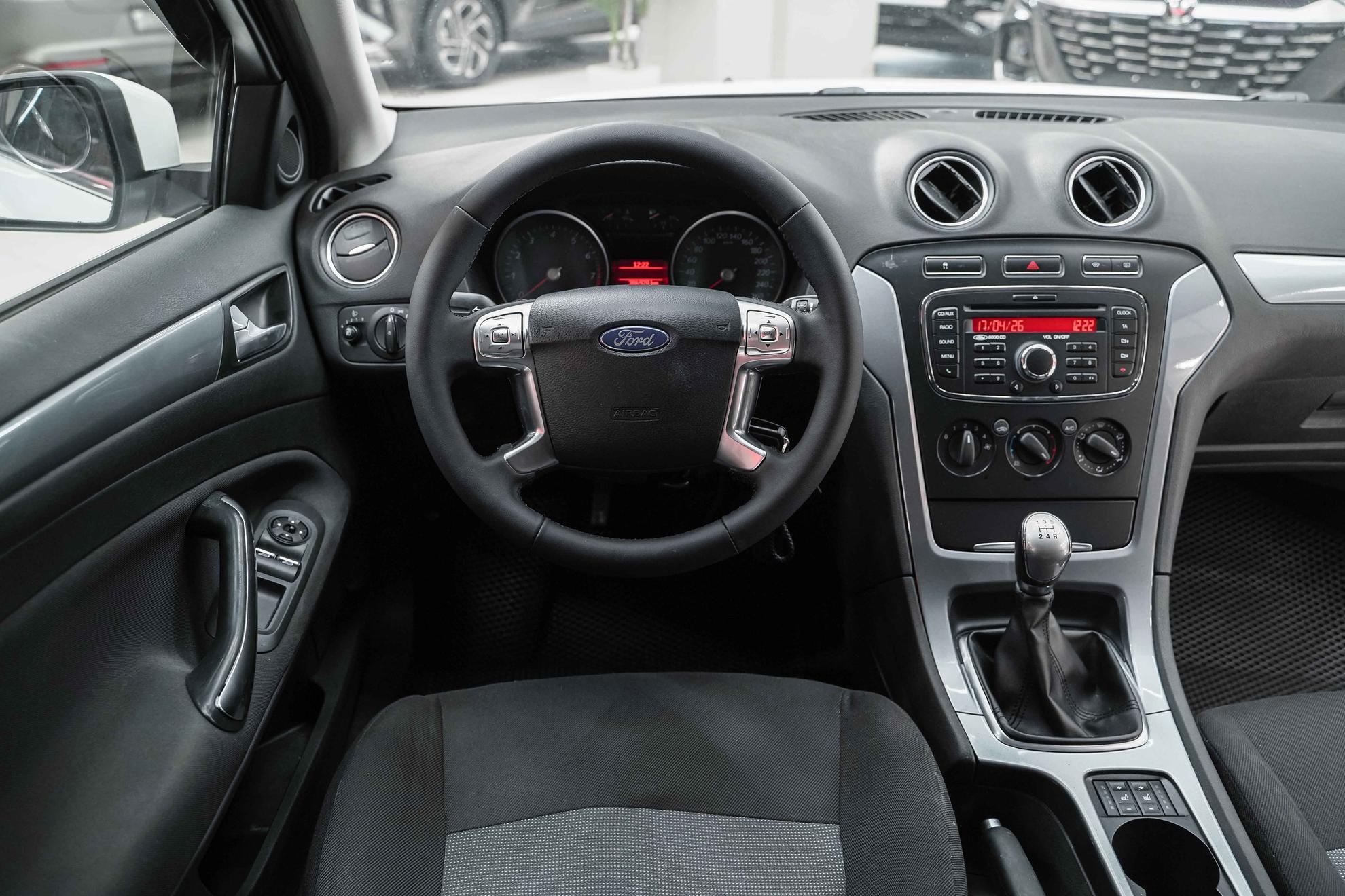 Ford Mondeo 2013, белый, ДЦ Орехово