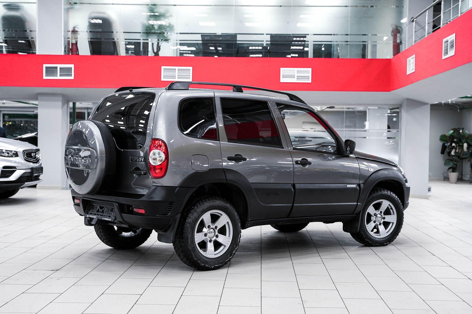 Chevrolet Niva 2013, серый, ДЦ Орехово