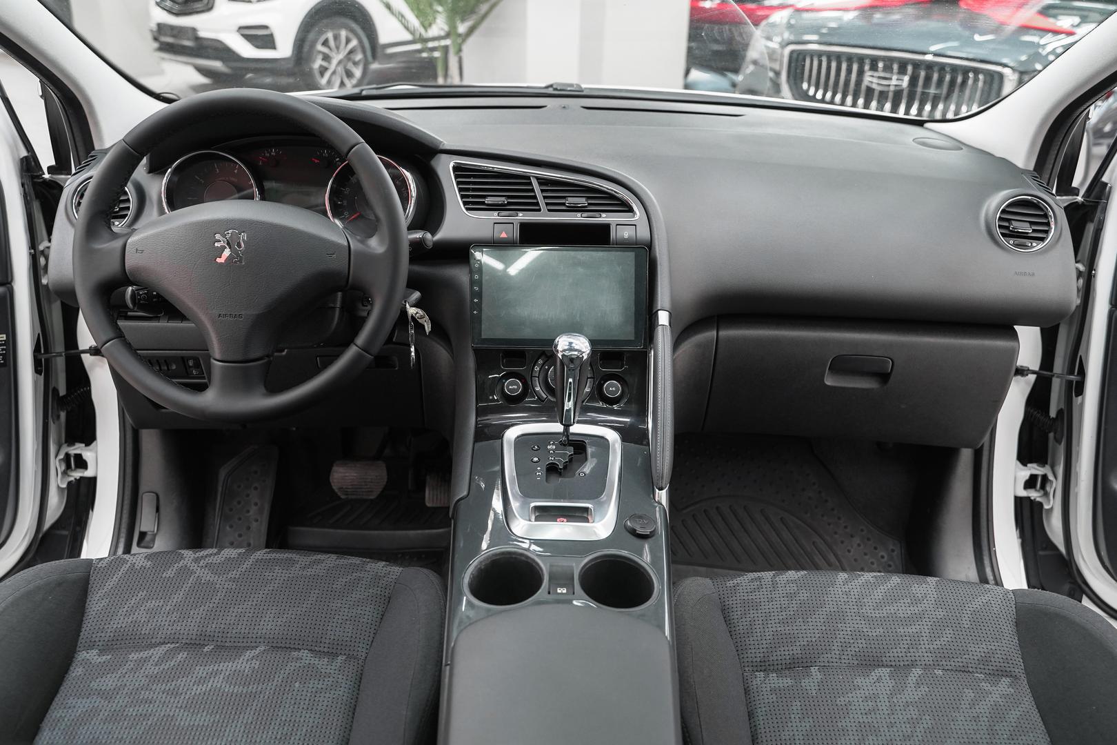 Peugeot 3008 2012, белый, ДЦ Орехово