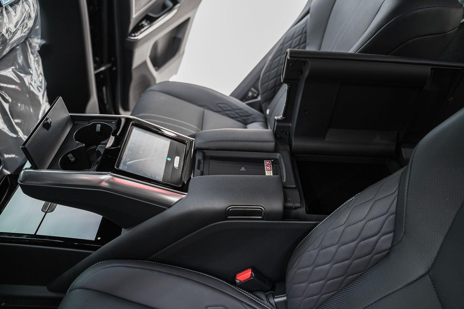 Lexus LX 2025, черный, ДЦ Орехово