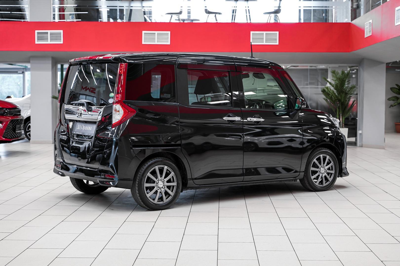 Toyota Roomy 2017, черный, ДЦ Орехово