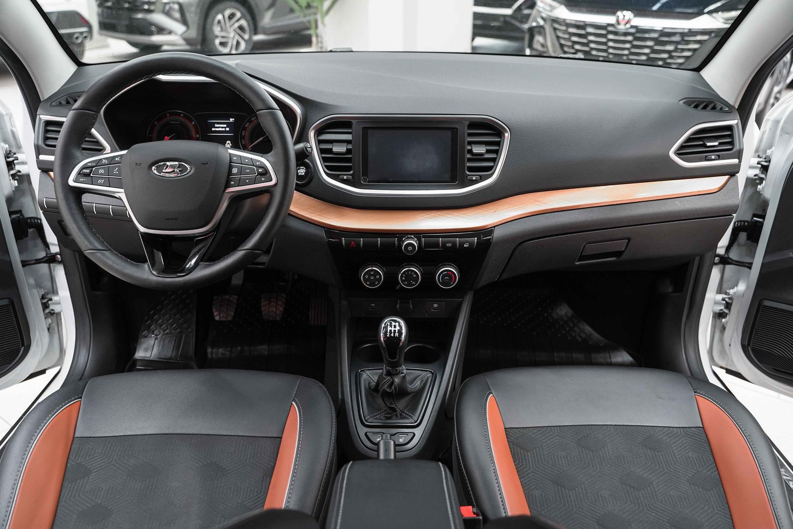 LADA (ВАЗ) Vesta 2023, белый, ДЦ Орехово
