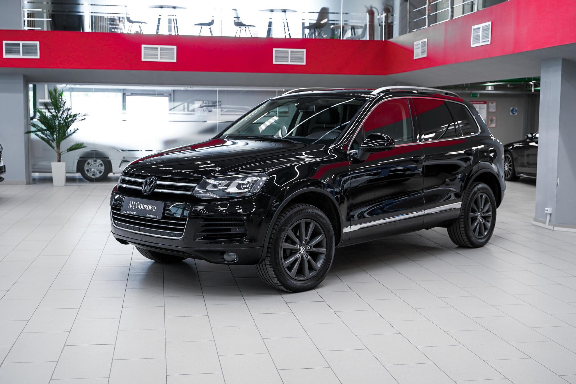 Volkswagen Touareg 2012, черный, ДЦ Орехово