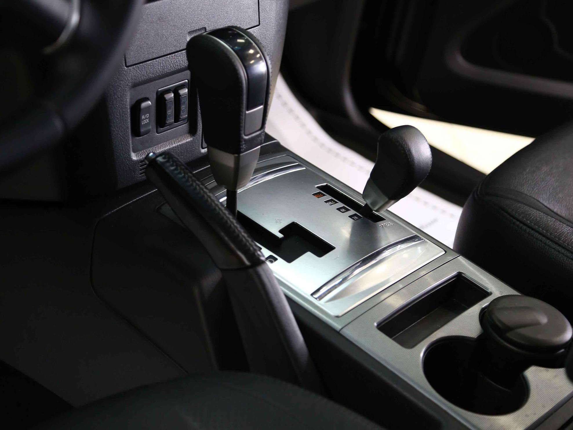 Mitsubishi Pajero 2013, черный, ДЦ Орехово