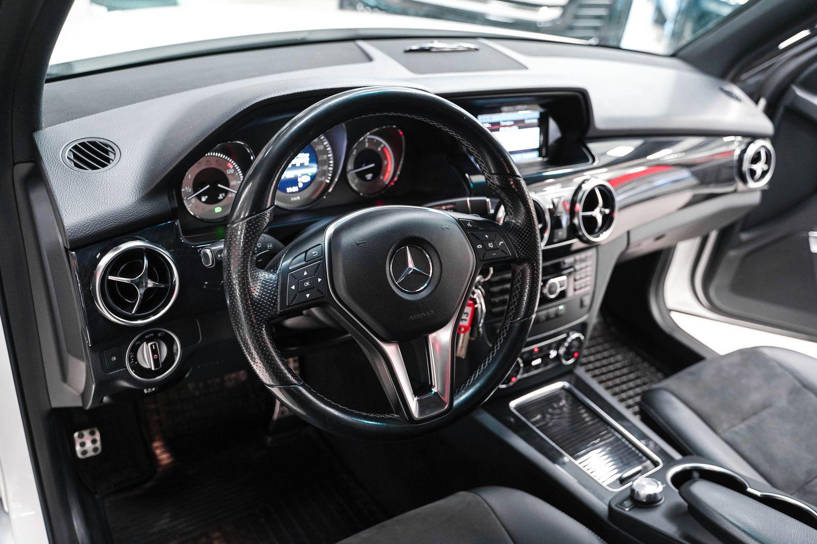 Mercedes-Benz GLK-Класс 2012, белый, ДЦ Орехово