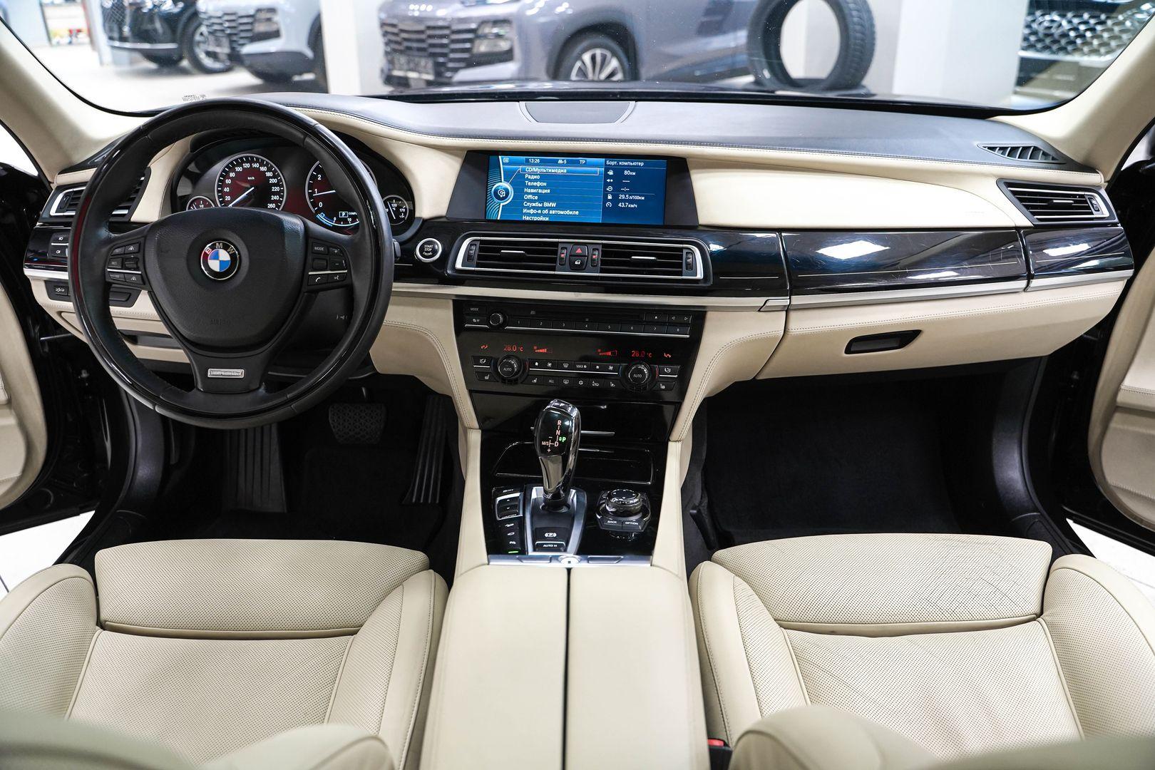 BMW 7 серии 2011, черный, ДЦ Орехово