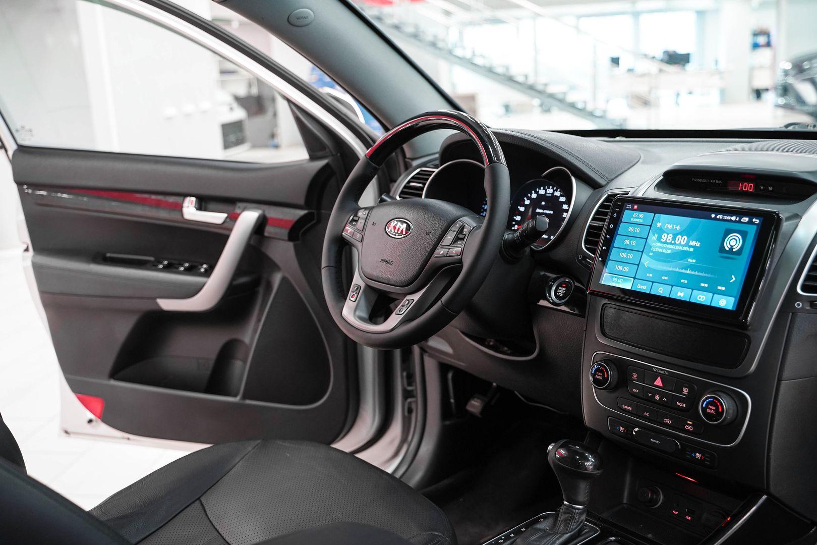 Kia Sorento 2013, серебряный, ДЦ Орехово