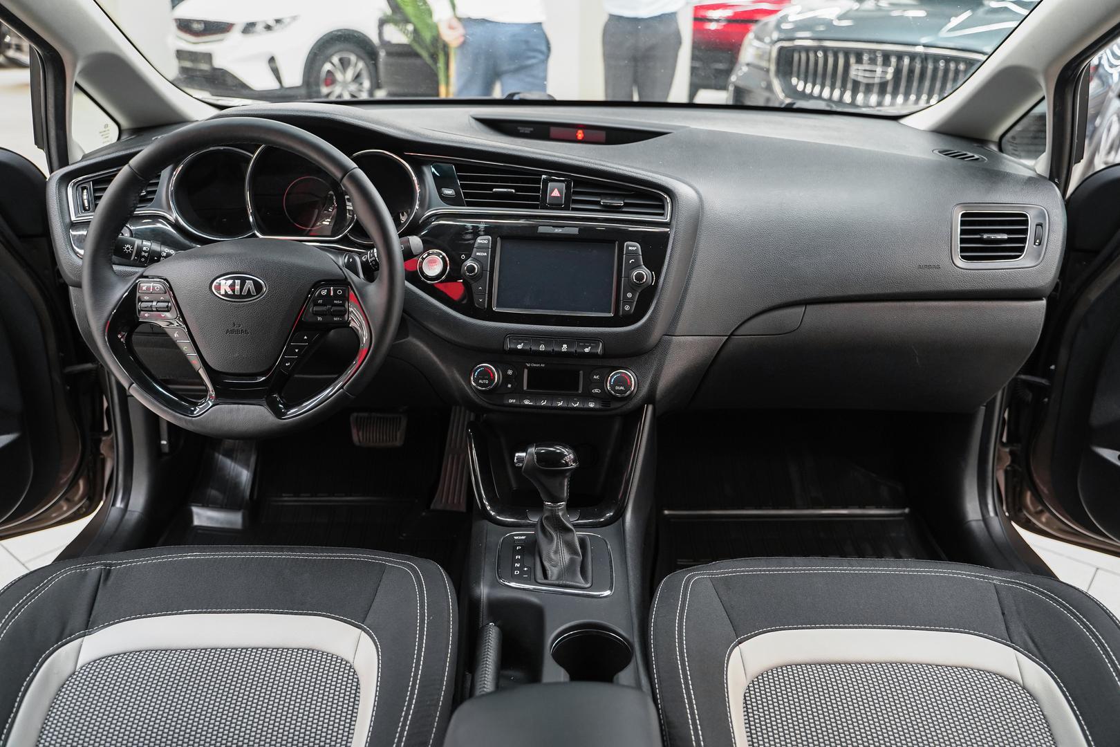 Kia Ceed 2017, коричневый, ДЦ Орехово