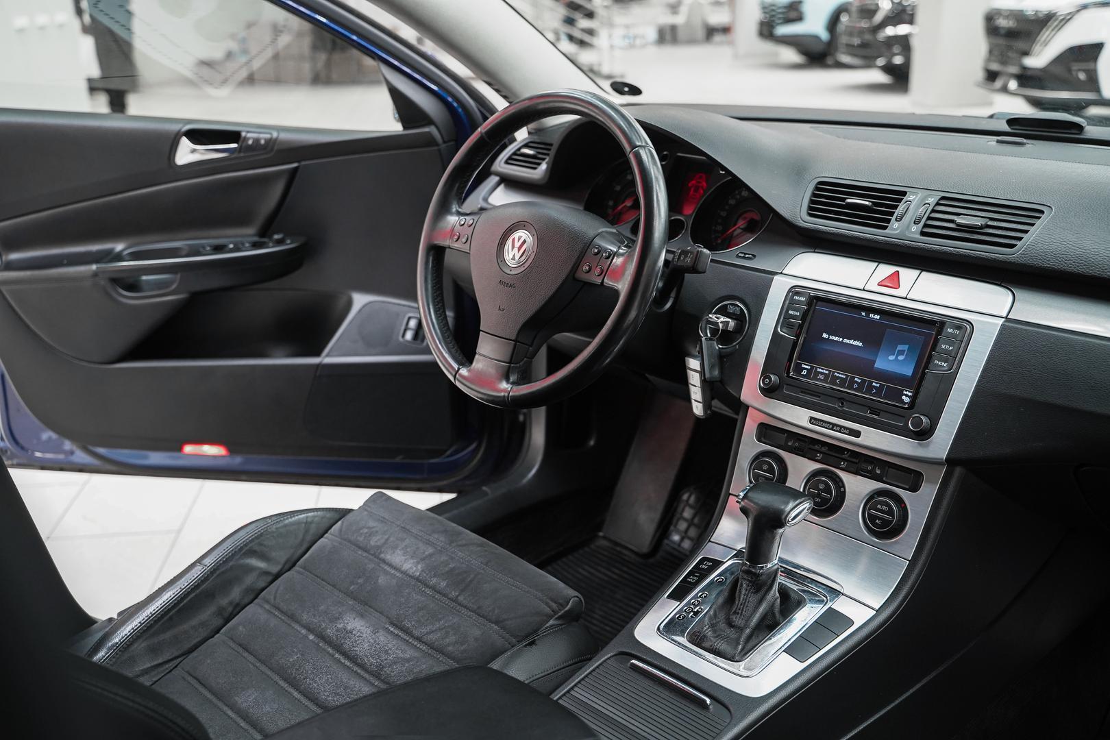 Volkswagen Passat 2008, синий, ДЦ Орехово
