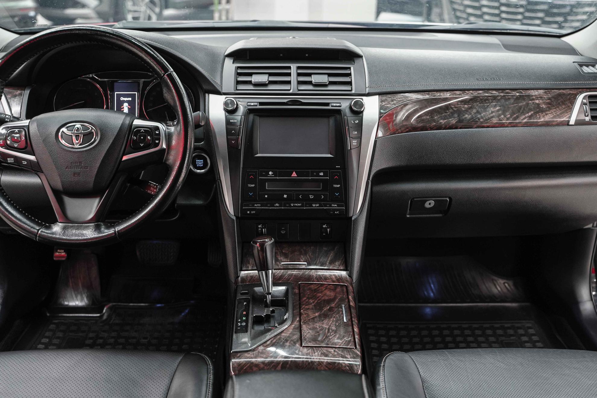 Toyota Camry 2014, черный, ДЦ Орехово