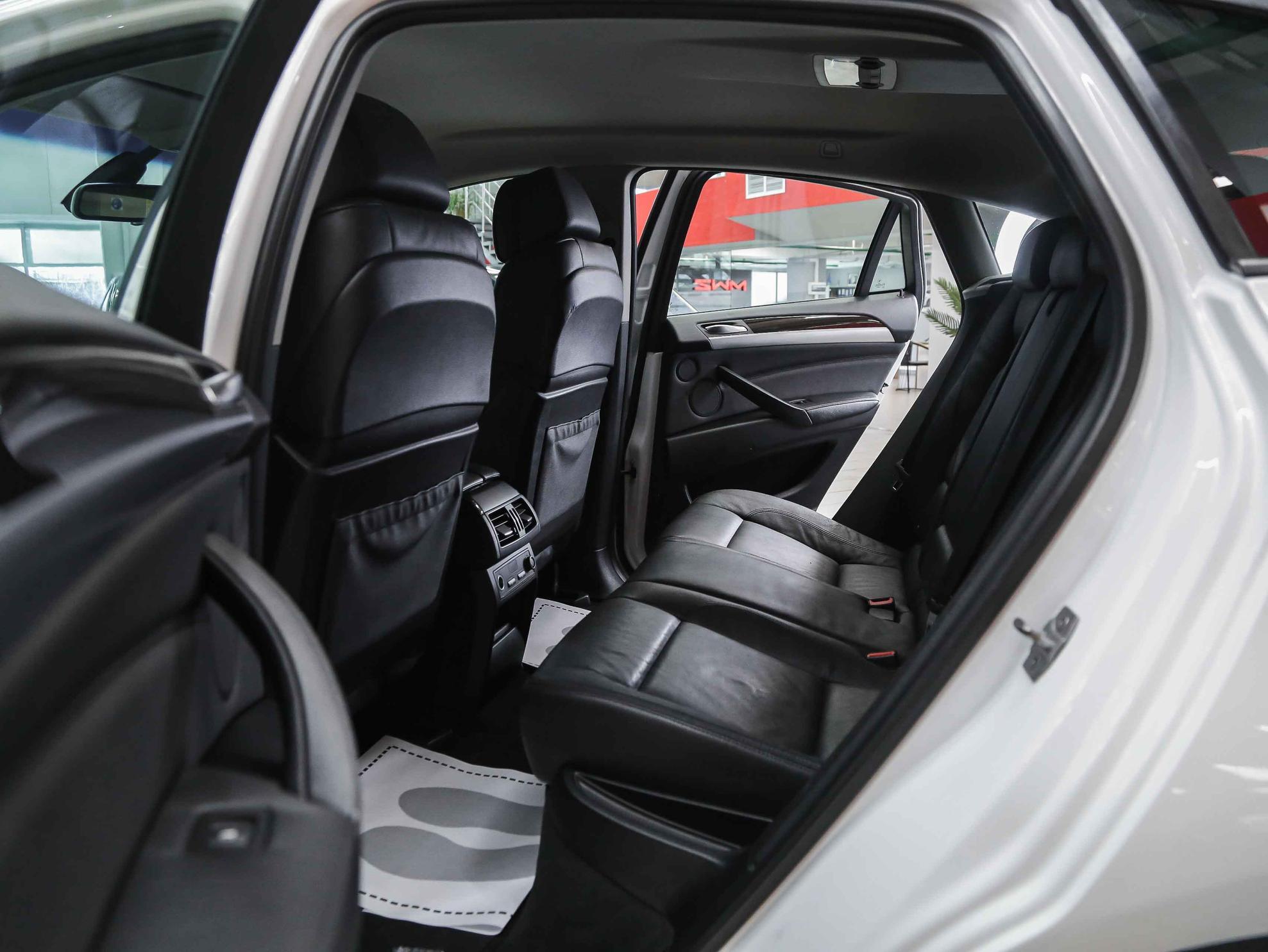 BMW X6 2013, белый, ДЦ Орехово