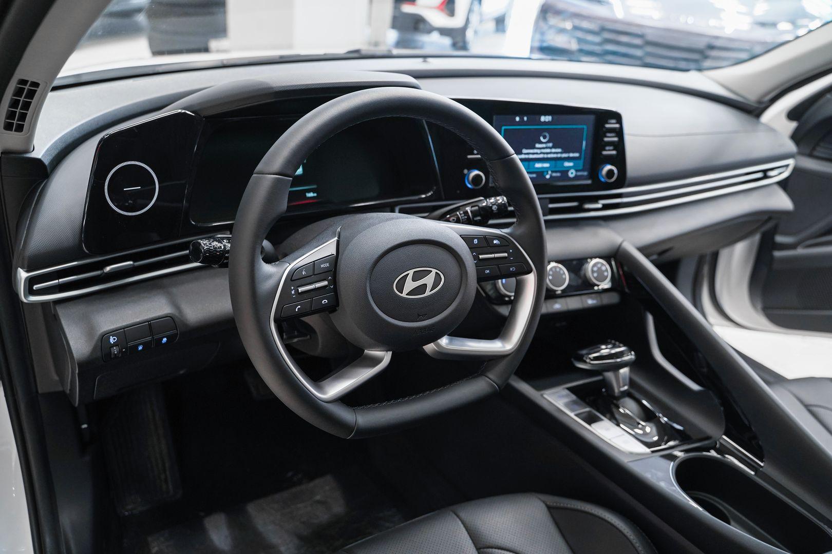 Hyundai Elantra 2024, белый, ДЦ Орехово