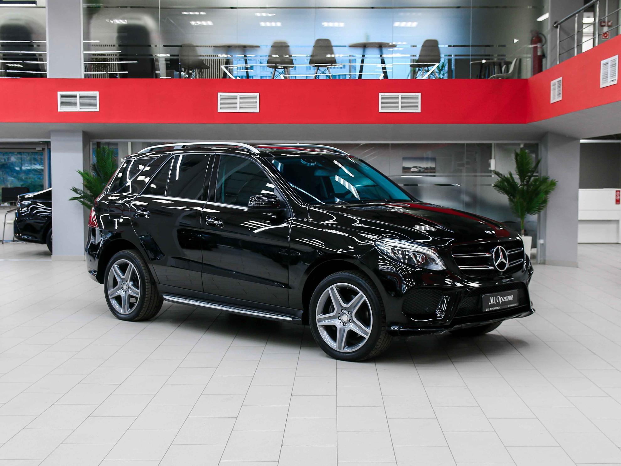 Mercedes-Benz GLE 2016, черный, ДЦ Орехово