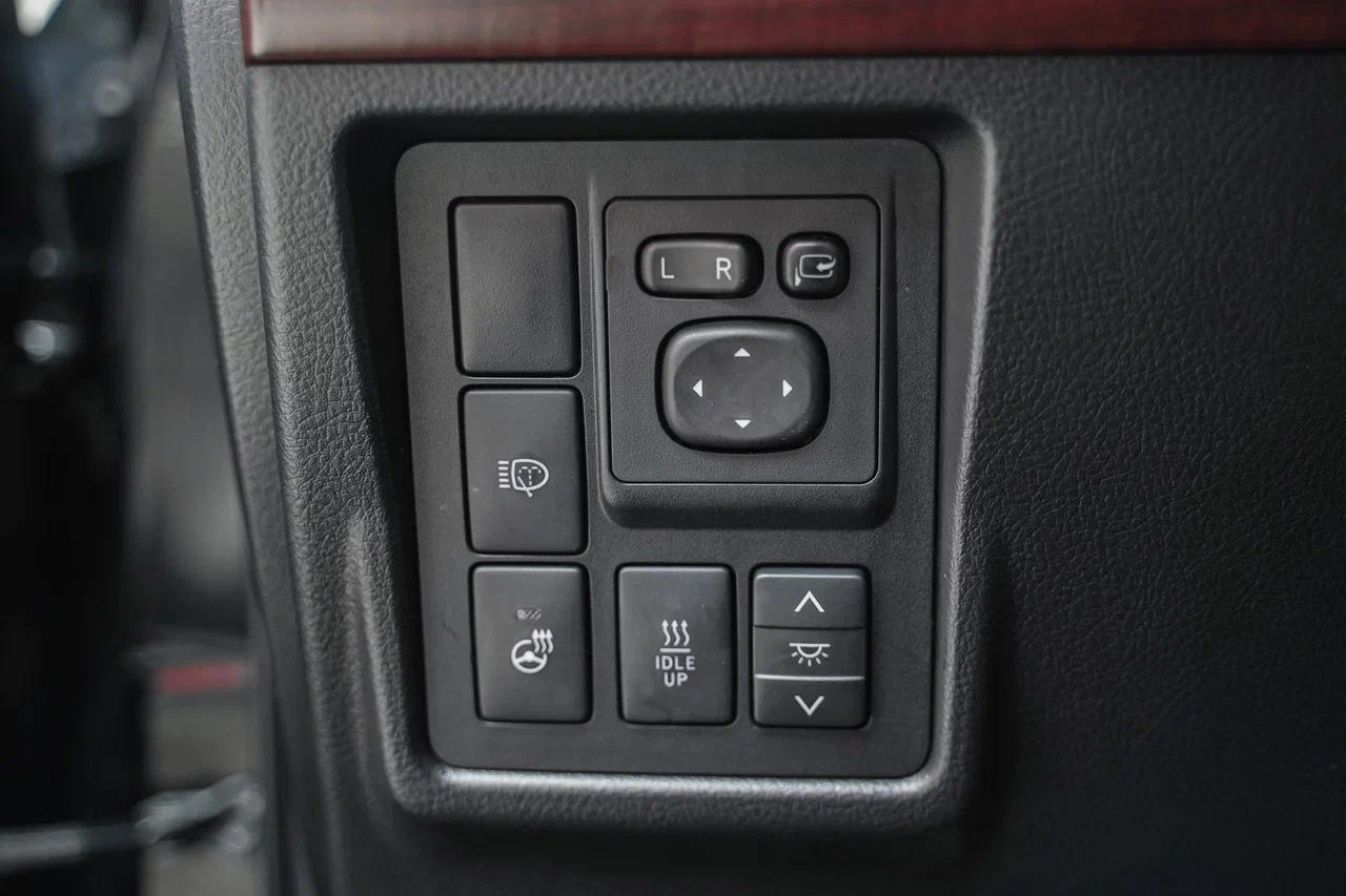 Toyota Land Cruiser Prado 2016, черный, ДЦ Орехово