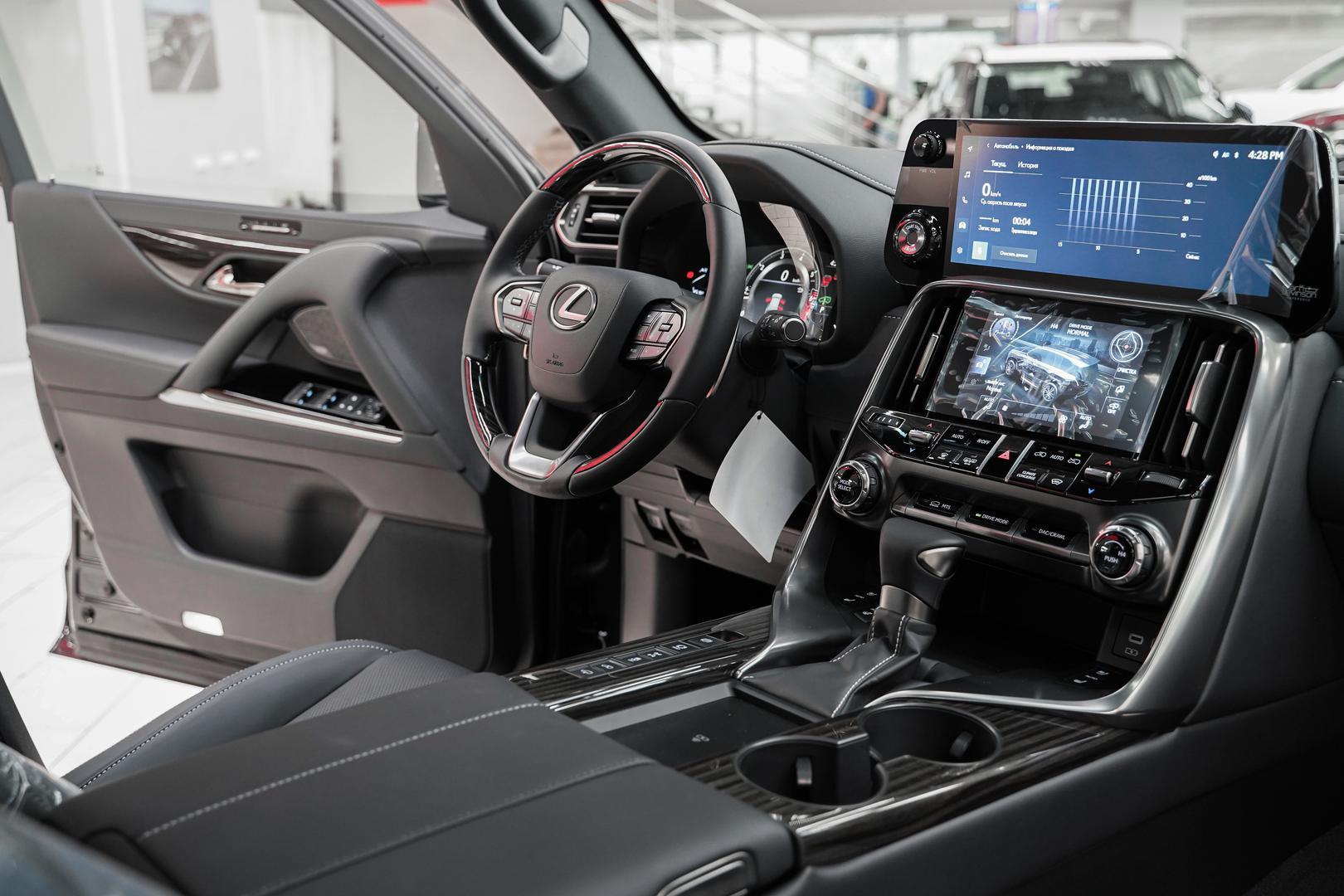 Lexus LX 2025, черный, ДЦ Орехово