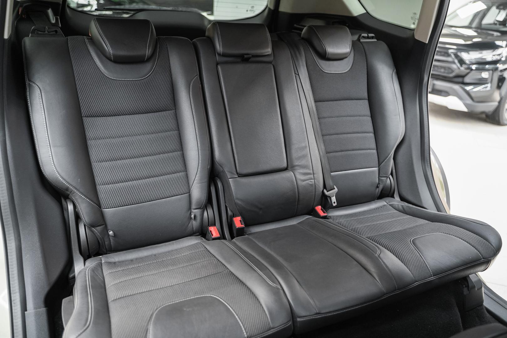 Ford Kuga 2013, зеленый, ДЦ Орехово