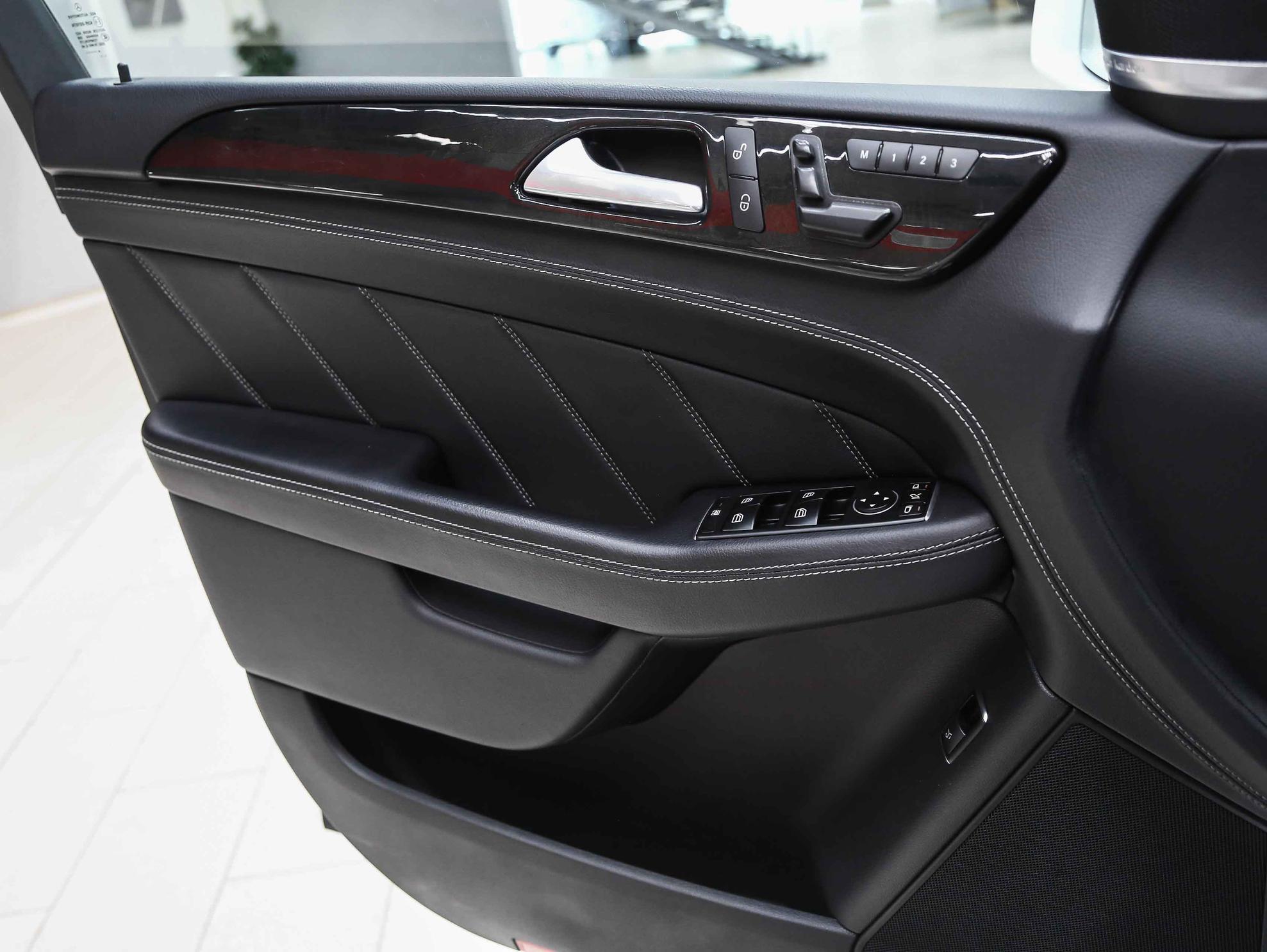 Mercedes-Benz GL-Класс 2014, белый, ДЦ Орехово