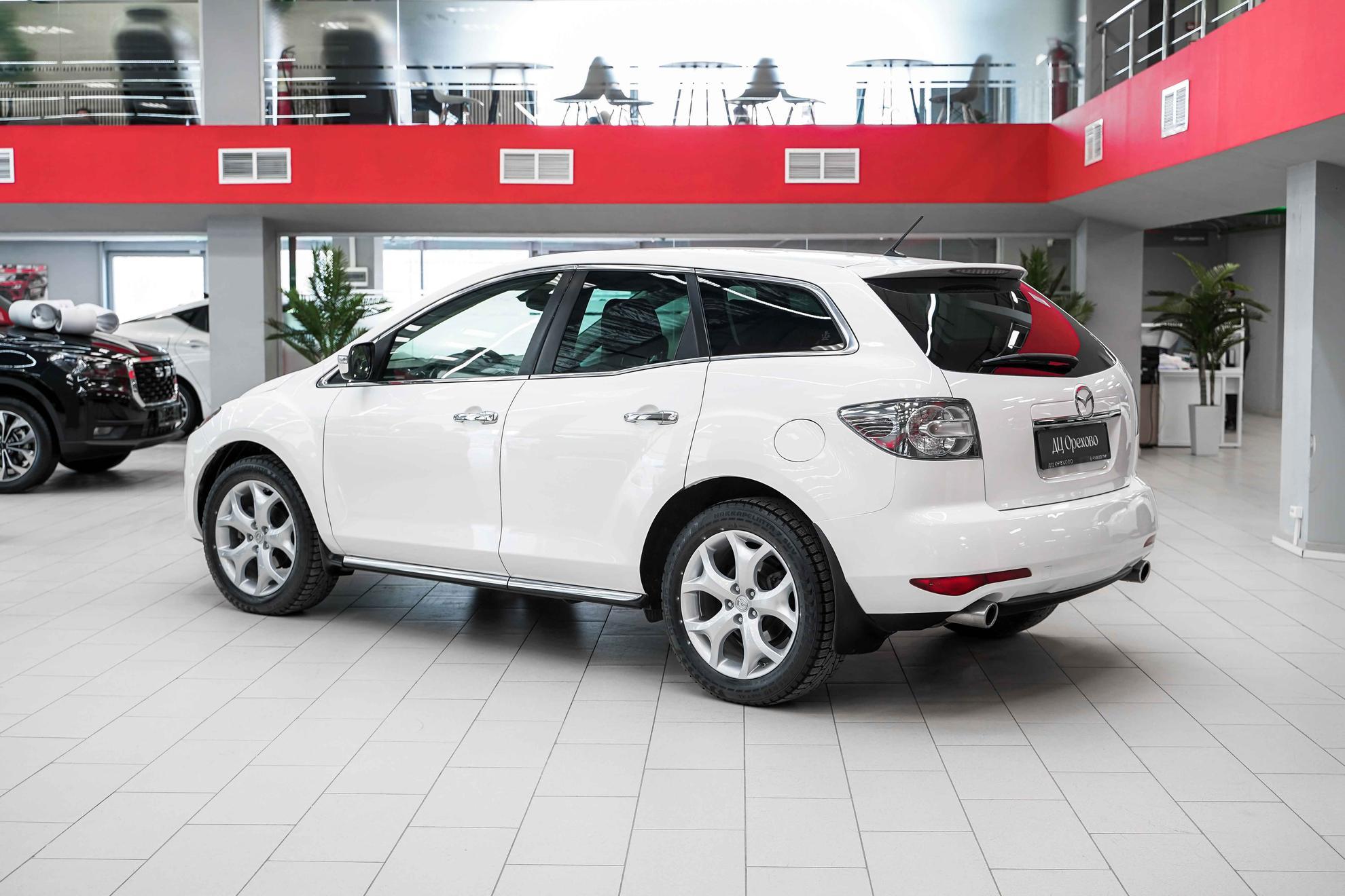 Mazda CX-7 2010, белый, ДЦ Орехово