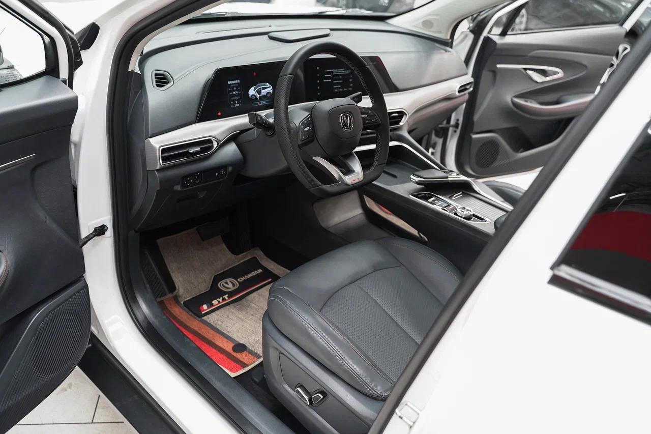 Changan UNI-T 2021, белый, ДЦ Орехово