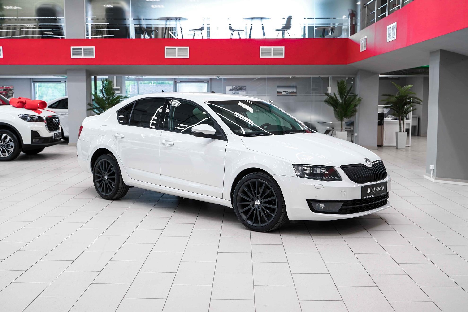Skoda Octavia 2014, белый, ДЦ Орехово