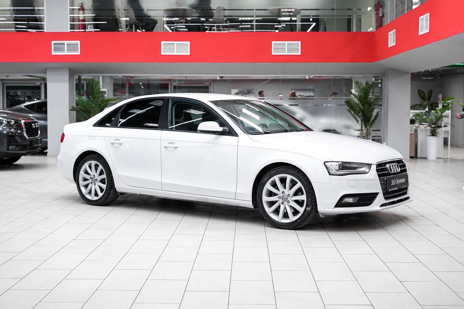Audi A4 2015, белый, ДЦ Орехово
