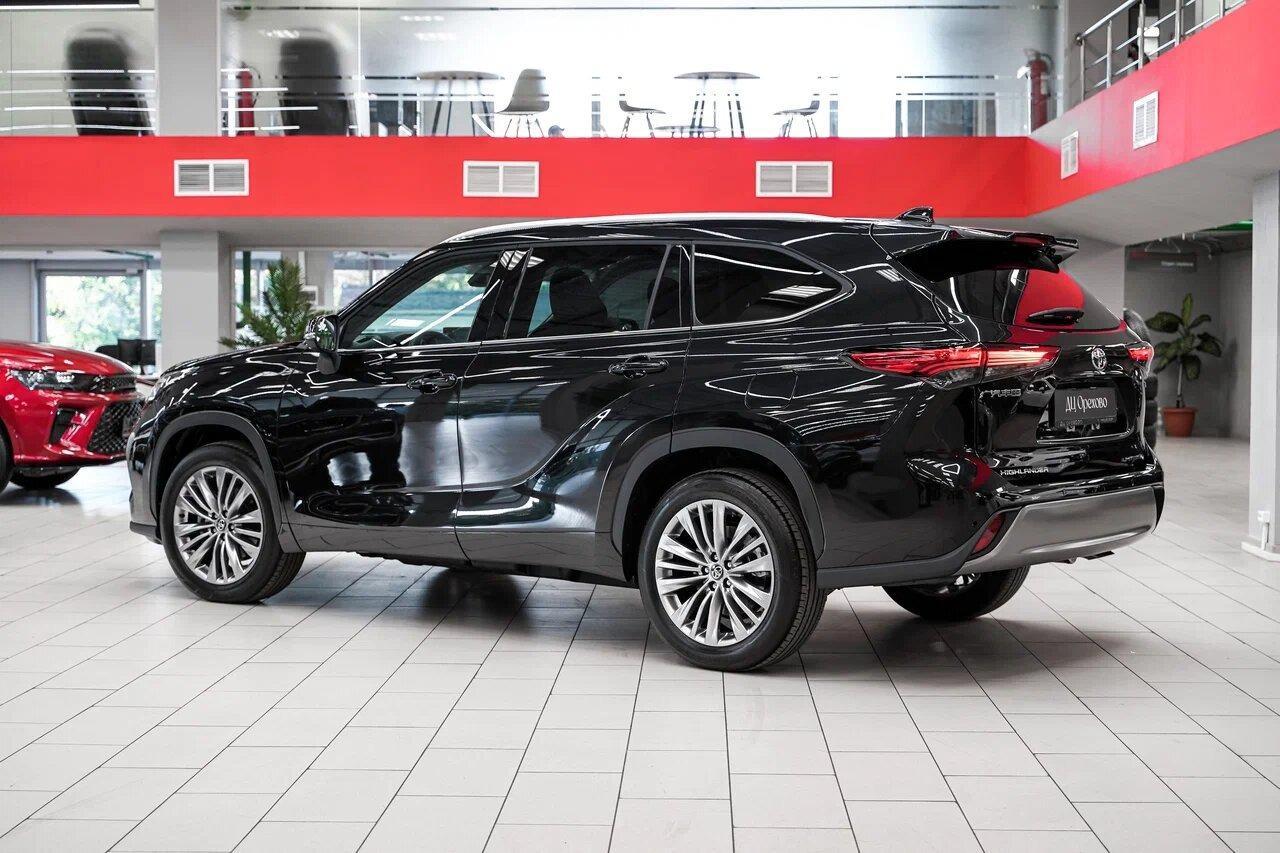 Toyota Highlander 2025, черный, ДЦ Орехово