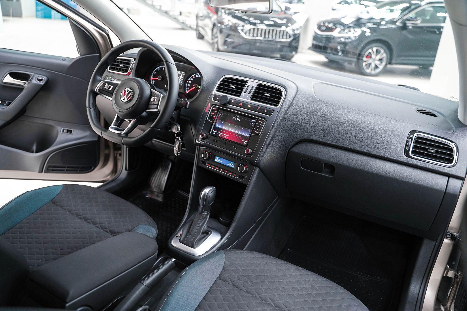 Volkswagen Polo 2019, бежевый, ДЦ Орехово