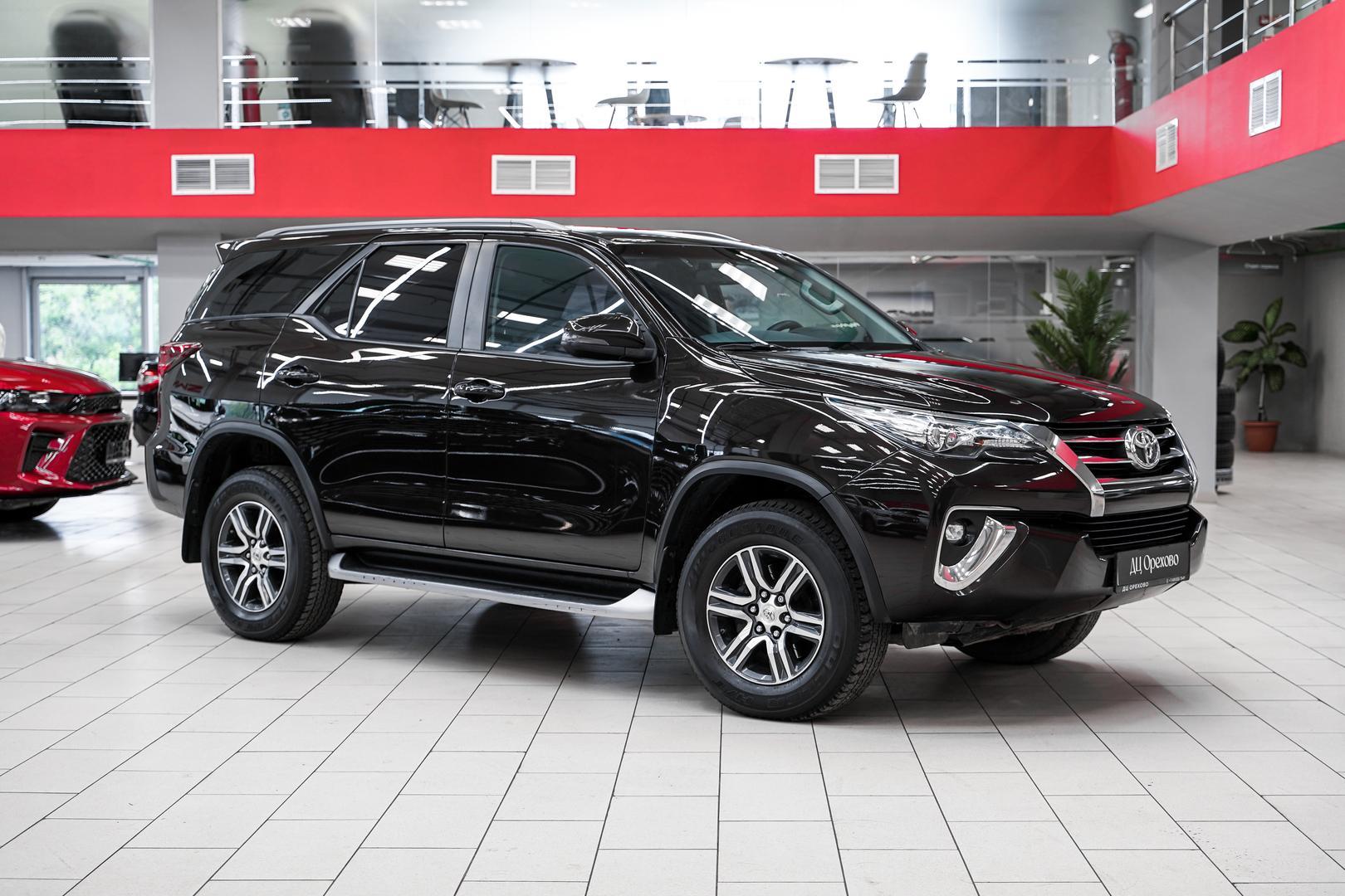 Toyota Fortuner 2017, коричневый, ДЦ Орехово